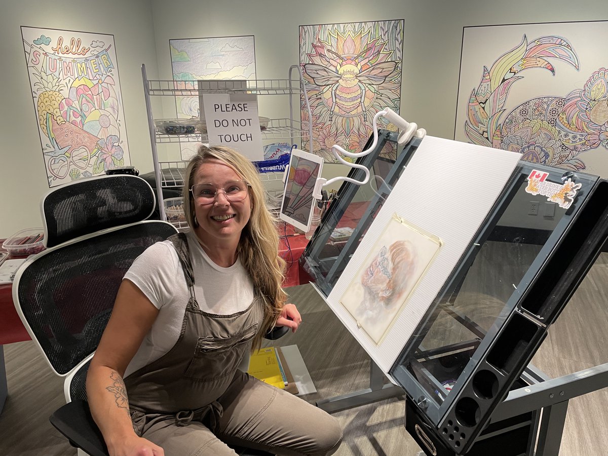 It was so great so see Tanya Zakarow, our Sheep River Artist in Residence, painting at the Okotoks Art Gallery yesterday. Her skill and talent is a gift to the community of #okotoks. <a href="/townofokotoks/">Town of Okotoks</a> @OkotoksLibrary