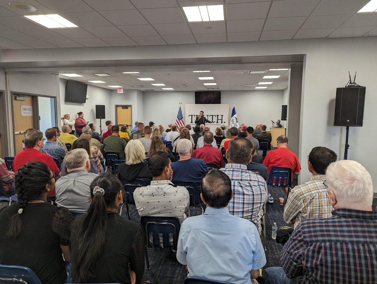 VoteMattSchultz's tweet photo. Great Crowd in Fort Dodge. Hawkeye and cyclone fans filling the room before the big game. Team Vivek!!!! @VivekGRamaswamy https://t.co/kOXfnJ8tnl