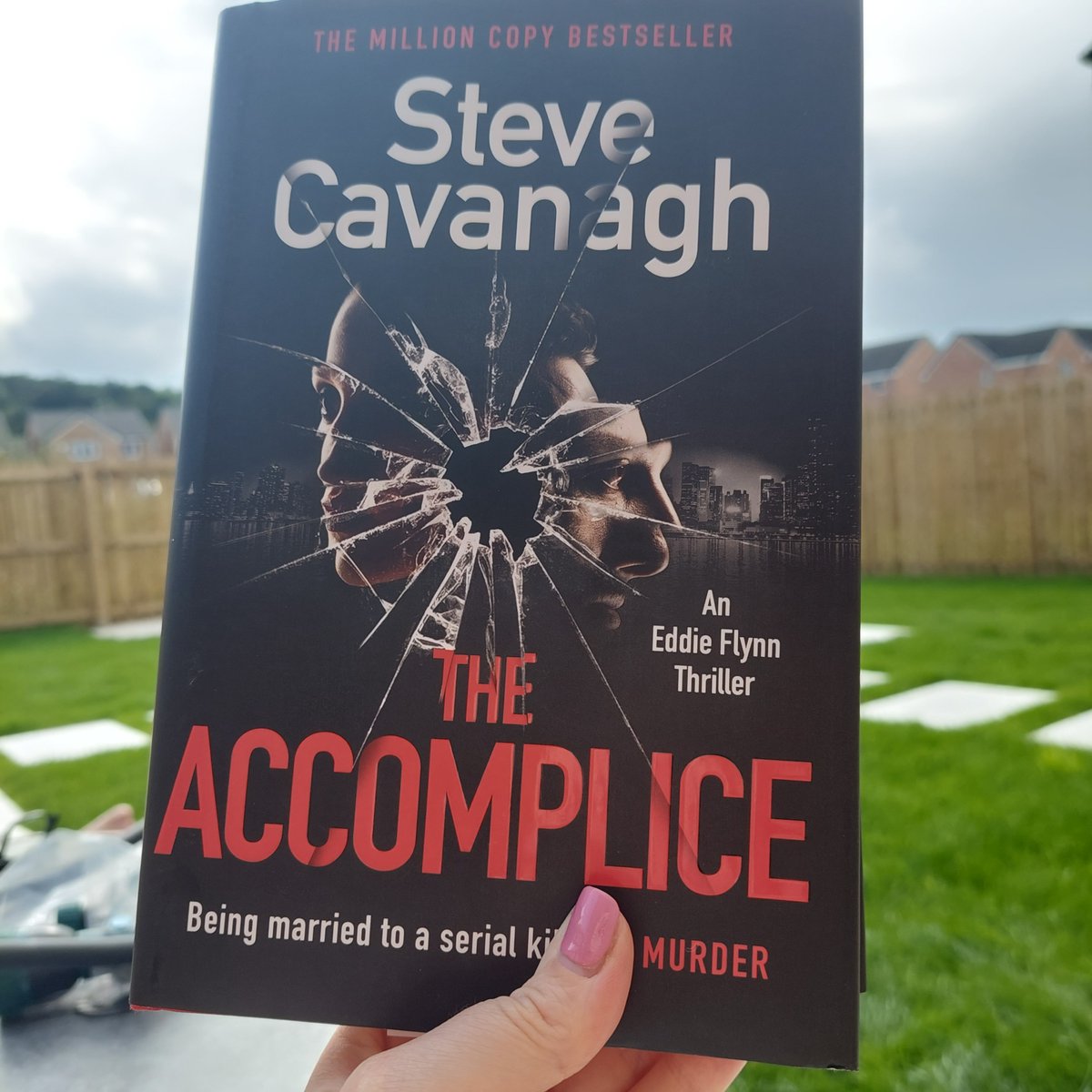 ConfusedKelly's tweet photo. @bertsbooks Excellent so far! @steve https://t.co/Pa2wVp1rgG