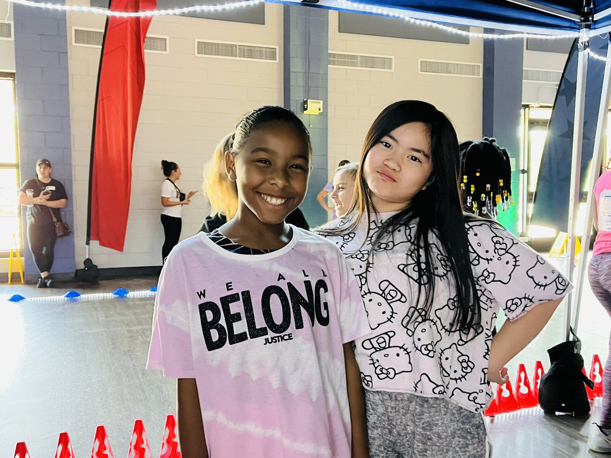 MariaTeros's tweet image. Boosterthon joy! We met our goal!!! 💙@HumbleISD_PFE #PFEisHAPPY