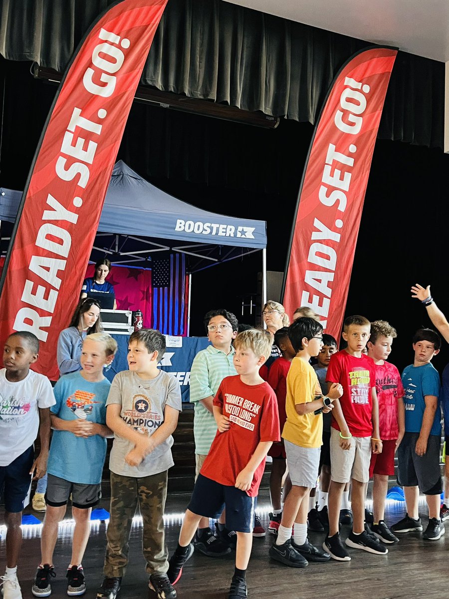 MariaTeros's tweet image. Boosterthon joy! We met our goal!!! 💙@HumbleISD_PFE #PFEisHAPPY