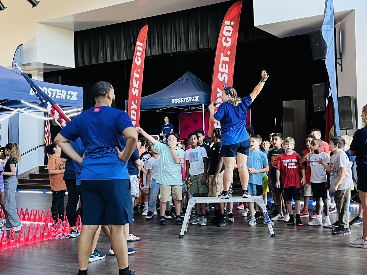 MariaTeros's tweet image. Boosterthon joy! We met our goal!!! 💙@HumbleISD_PFE #PFEisHAPPY