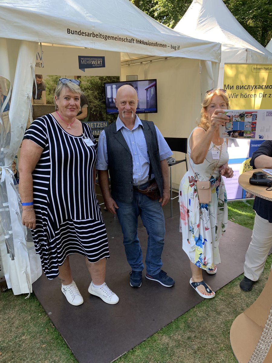 Zu Gast bei Herrn Bundespräsident Steinmeier im Schloss Bellevue in Berlin. Unter dem #imwirverbunden informiert auch die Bundesarbeitsgemeinschaft der Inklusionsfirmen darüber, wie Inklusion auf dem allgemeinen Arbeitsmarkt gelingt. #alexianerwaschkueche #bagif