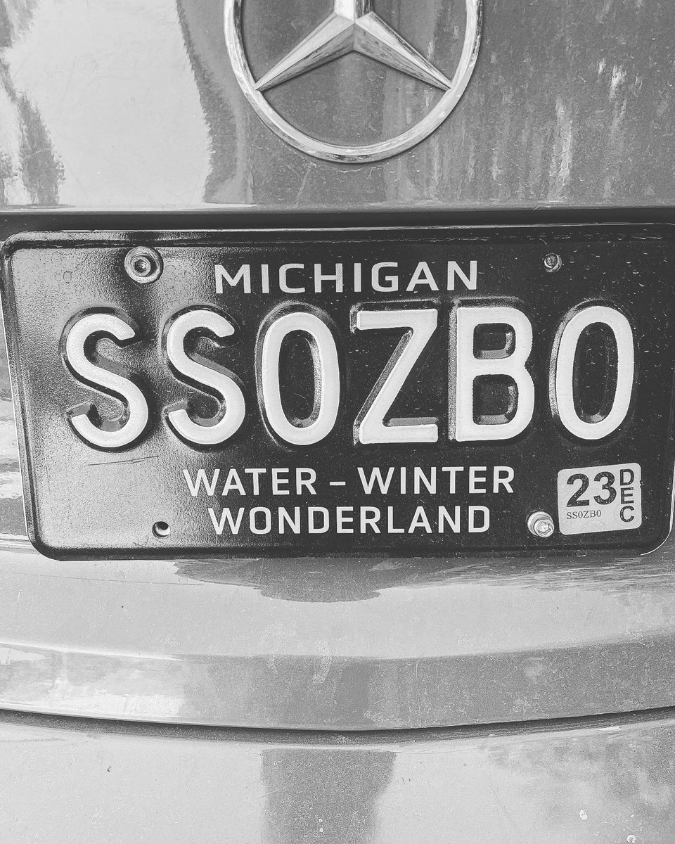 SSOZBO's tweet photo. Every other summer around may I go and cop a Benz , next summer in 2024 gone do that shit againnnnn #Zbo #thebiggest #Outnow #reallythat
https://t.co/ObQrHBcBIk https://t.co/T04aKVFiQw
