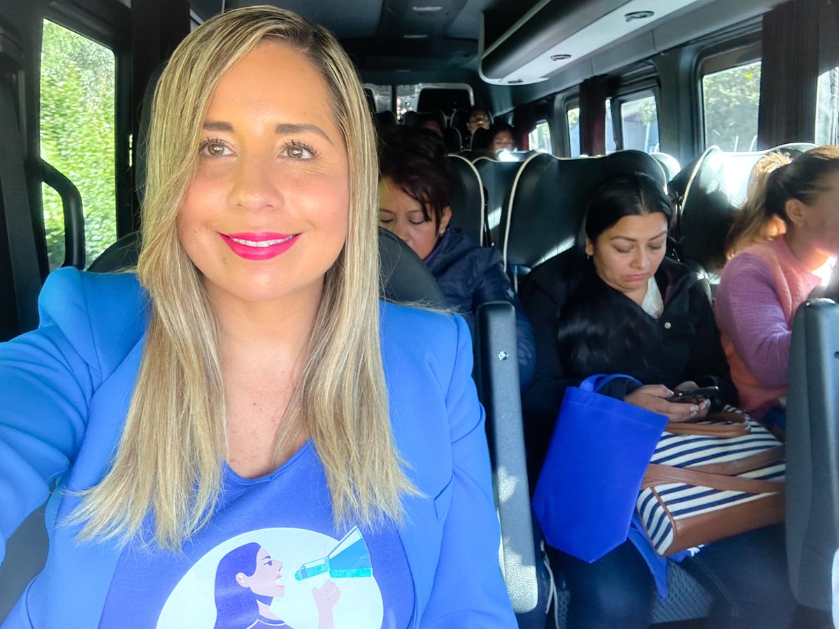 PilyVarmoran's tweet image. Ya llegando con @PPMPuebla2124 a Expo Santa Fe al Encuentro Nacional de Mujeres con @PPMnacional 
#MujeresDeAccion
#CambiemosMéxico