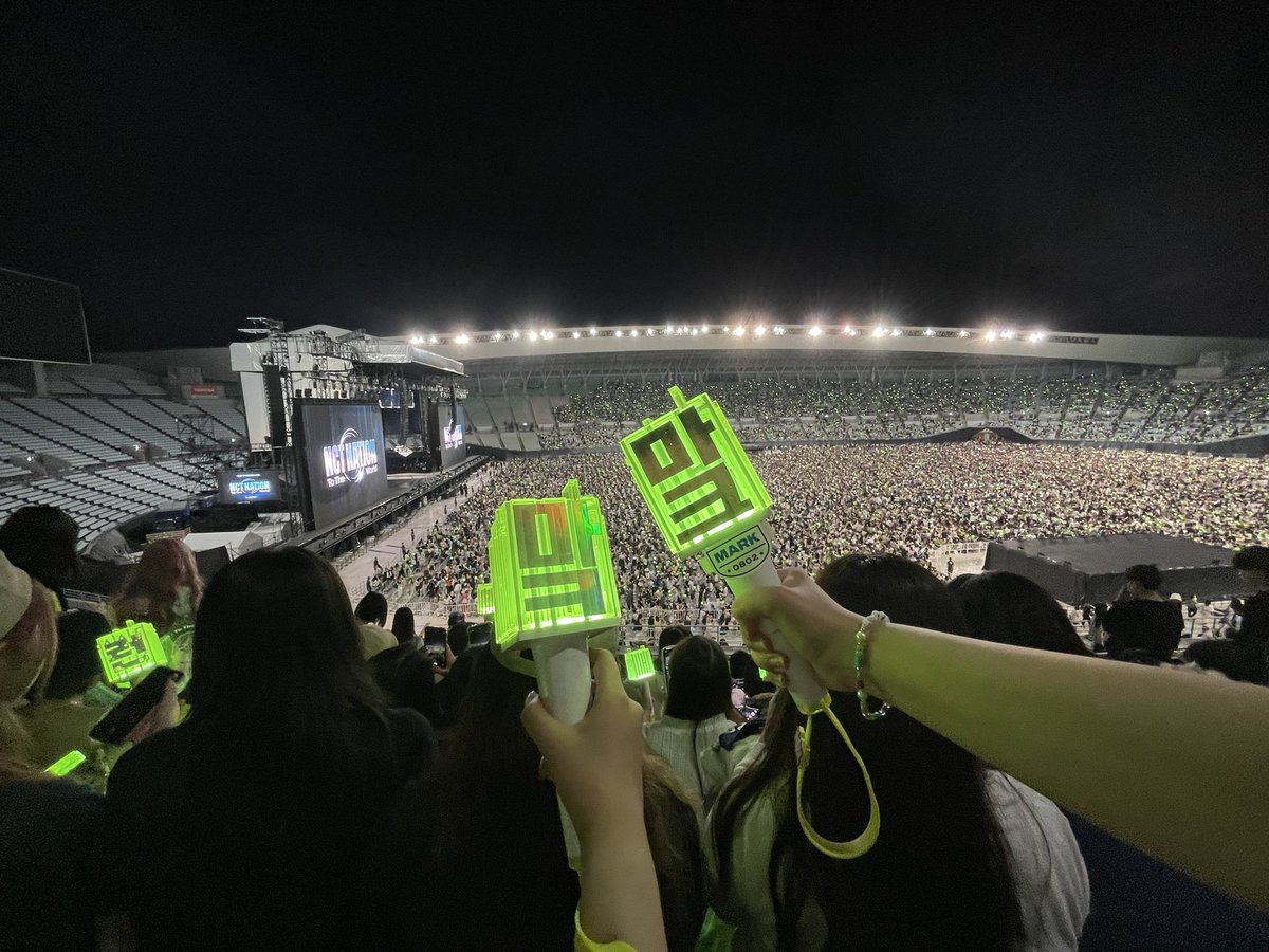 tk_bk56's tweet photo. 叫び散らかした😮‍💨
上の方だったけどいい席だった！ https://t.co/stuQHUM8tx