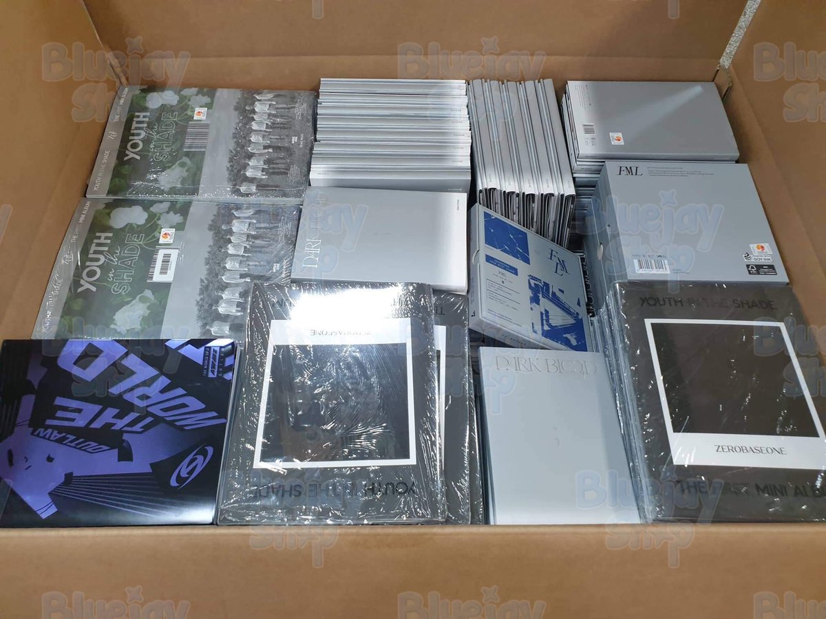 bluejayshop's tweet photo. #Bluejayshop_GA
SEALED ALBUM GIVEAWAY 🥳

- follow us + @bjshop_updates 🔔
- like and retweet
- reply your desired album

ends in 7days 🚶‍♀️ https://t.co/LsQV3JGv9o