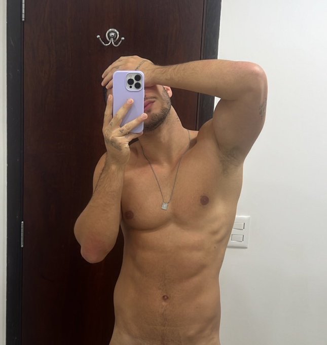 nunca mais eu bebo https://t.co/2ge319gK3Z