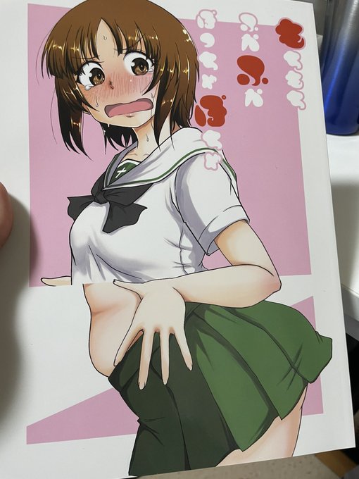 神爆先生(@jinb9 )の
「もちもちふかふかぽっちゃぽちゃ」
読みました!
体重増えて変なテンションかかってるみぽりん可愛かったです!
直接の描写はないのにエリみほの夜の関係をありありと想像できてとても良き❤️ 