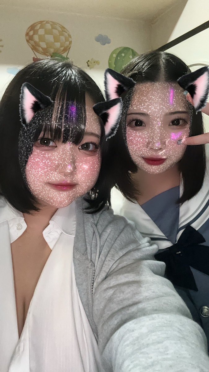 ログアウトしました！！！
オープンからラストまで
終始忙しくしてくれてありがとう！

チェキに乾杯に久々なの嬉しいね💕︎

カラオケも5ヶ月ぶりで声震えた～

初めましてさん多くて嬉しかったよ

次は明日出勤で
18-ずっと居るから
りんちゃんのこと癒しに来て欲しいな🥺

OL着るよ！待ってるね！！ https://t.co/vOsb3493R9