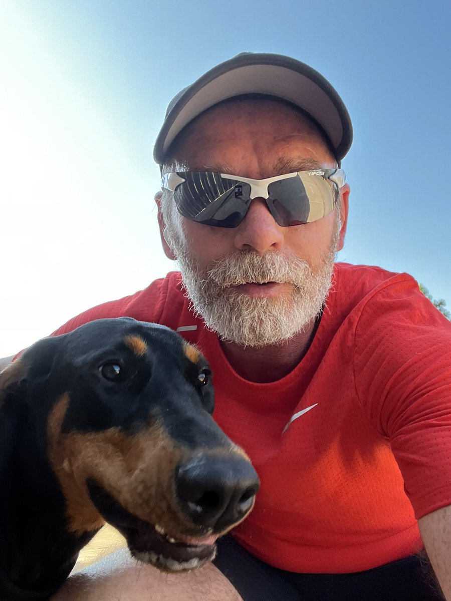 sean110423's tweet image. Easy 5K to.start the weekend.Ran 3.11 miles with Nike⁠ Run Club #nrc #marathontraining #dogrunning #weekend #texasrunners