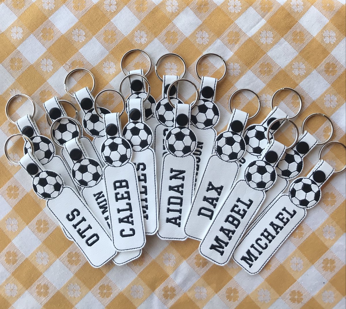 LemonadesCreate's tweet image. Looking for something personalized or unique? Come take a look. lemonadescreations.etsy.com