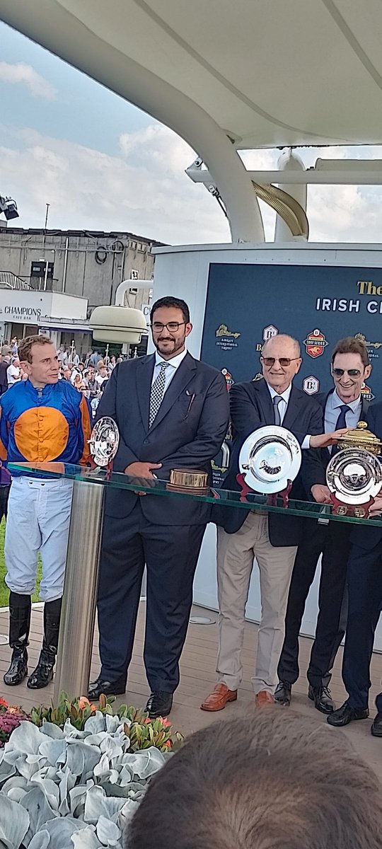 AUGUSTE RODIN has only lost once on Irish soil - that was an unlucky debut defeat. 
He came here after a blow out in Ascot 
 Auguste Rodin redeems his reputation in an epic Royal Bahrain Irish Champion Stakes! @BahrainTurfClub @LeopardstownRC
#IrishRacing 
#Leopardstown