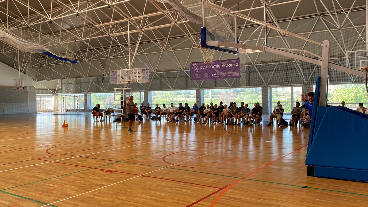 Seguimos con las charlas vespertinas con Diego Blázquez