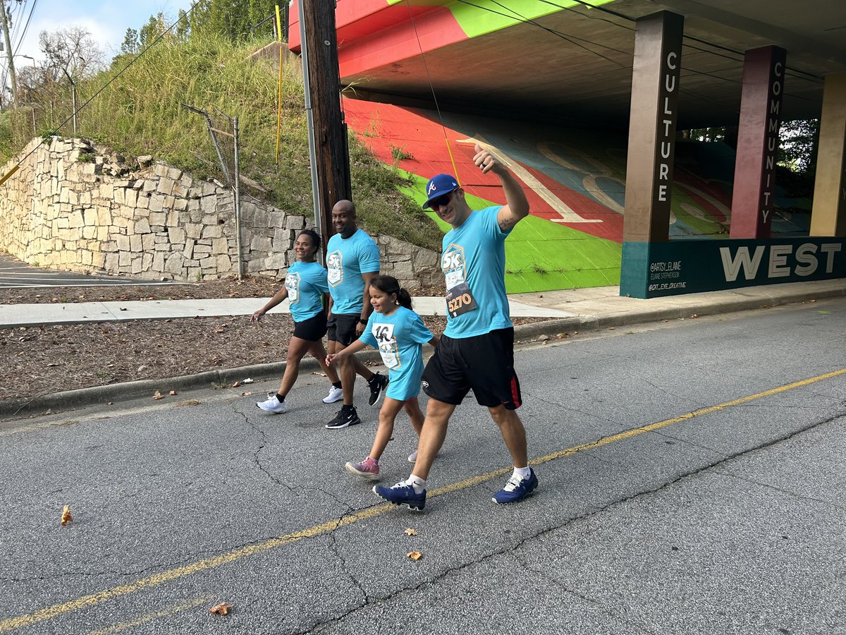 apsupdate's tweet image. The APS 5K &amp;amp; Character Fun Run was EPIC!!!  Thank you to everyone who participated for supporting student scholarships &amp;amp; teachers. Give yourselves a pat on the back! 
💪🏻💪🏽💪🏾#WeDidThat #AtlantaPublicSchools