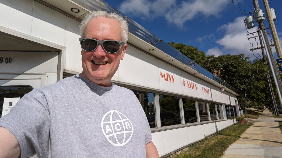 CKT______'s tweet image. Representing @acrmcr at @MissKatiesDiner in Milwaukee this morning - fabulous food
