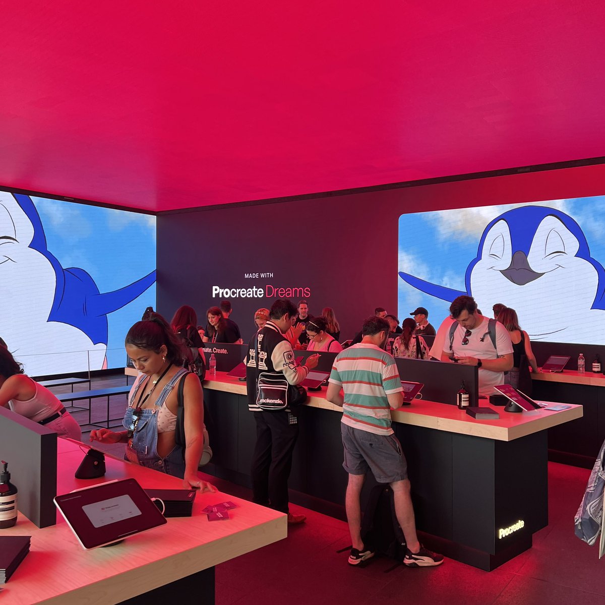 BeeJayDeL tweet media