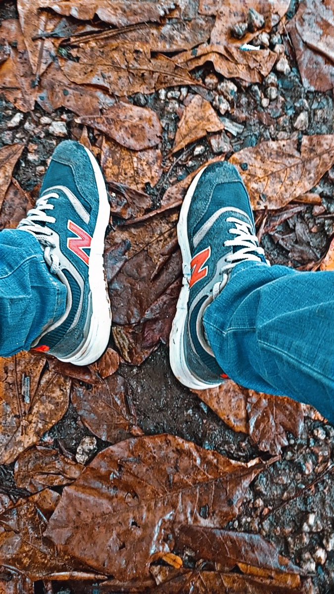 dapo7david's tweet image. Still at the session with @dscbuk 
Kicks looking fly😄, face card also giving 
#developersstudentclub
#gdscbuk