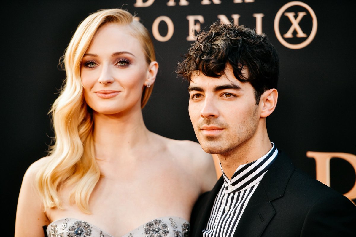 gazoschmazo's tweet photo. Joe Jonas reveals that Sophie Turner "never got him the cool cereals from the top shelf at the grocery store", TMZ reports. https://t.co/xT86lPMOJI