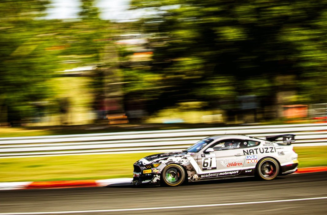 FP1 in the Books 📖! P4 in GT4! On to FP2! It’s a hot one 🥵 but @liquimoly is keeping the car nice and cool!

#erikevansracing #erikevans #britishgtchampionship #britishgt #academymotorsport #fordmustang #gt4 #mustanggt4 #fordperformance #multimaticmotorsport #team
