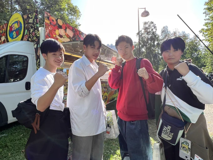 テコンドーの世界大会に来ていた17歳の若者達がいたから交流した! 頑張れよ!