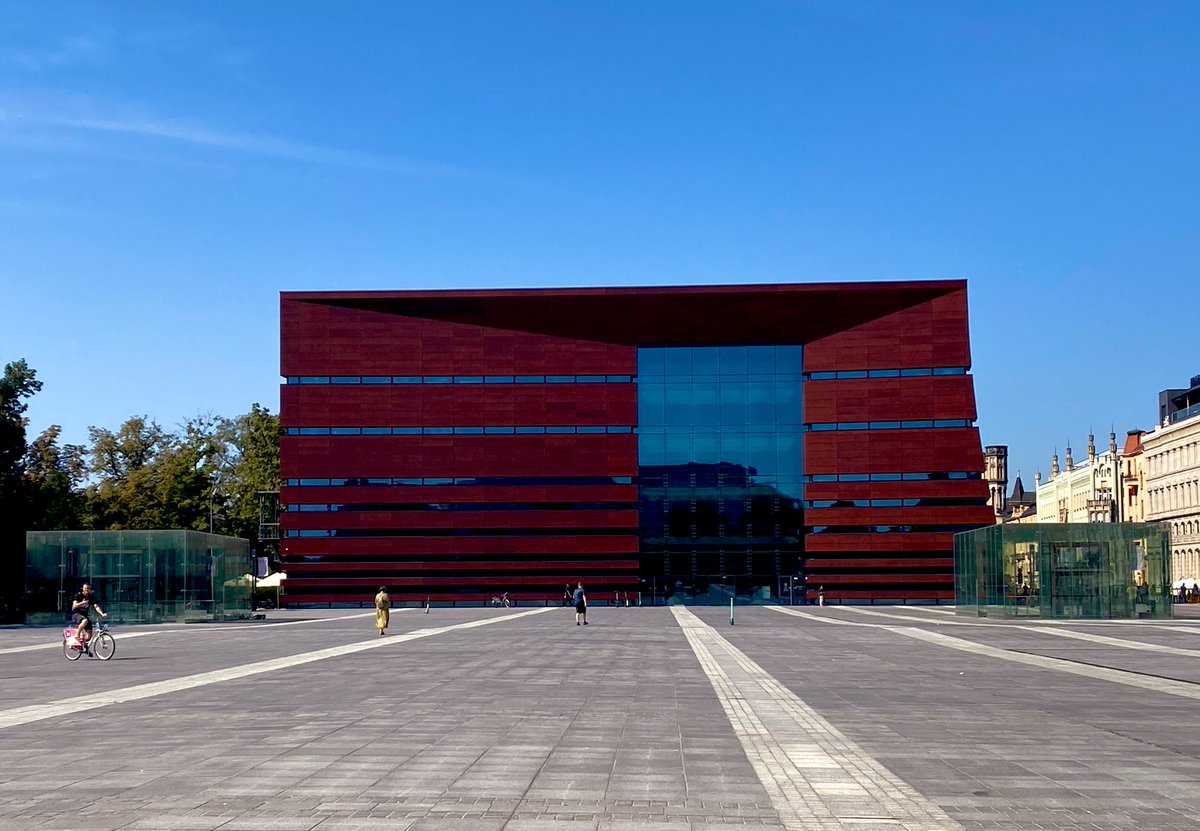 annamelville's tweet image. So @NFM_Wro and sunny Wrocław (and it’s 100+ gnomes) is just wonderful 🤩 #ClassicalNext