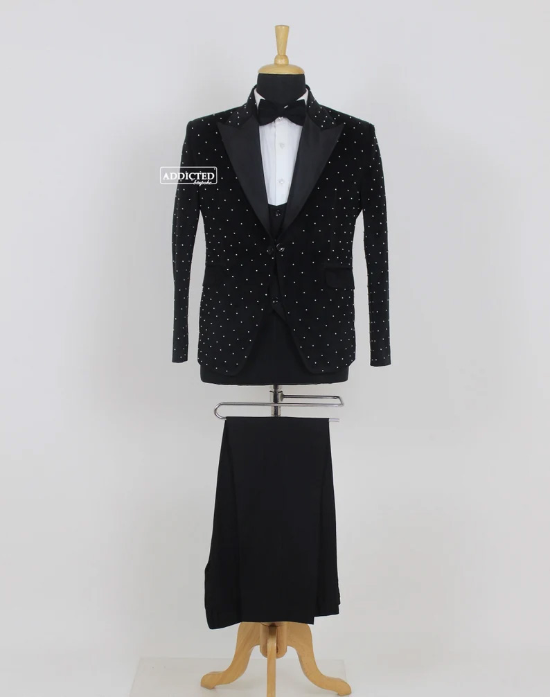 BespokeAddicted's tweet image. Men's 2 Piece Suit Black Velvet Beads Embroidered Western Wedding Outfit
etsy.com/listing/155140…
#bespoke #menswear #mensuit #embroidery #embroidered #westernstyle #westernwear #blacksuit #blackoutfit #westernoutfit #westernweddingoutfit