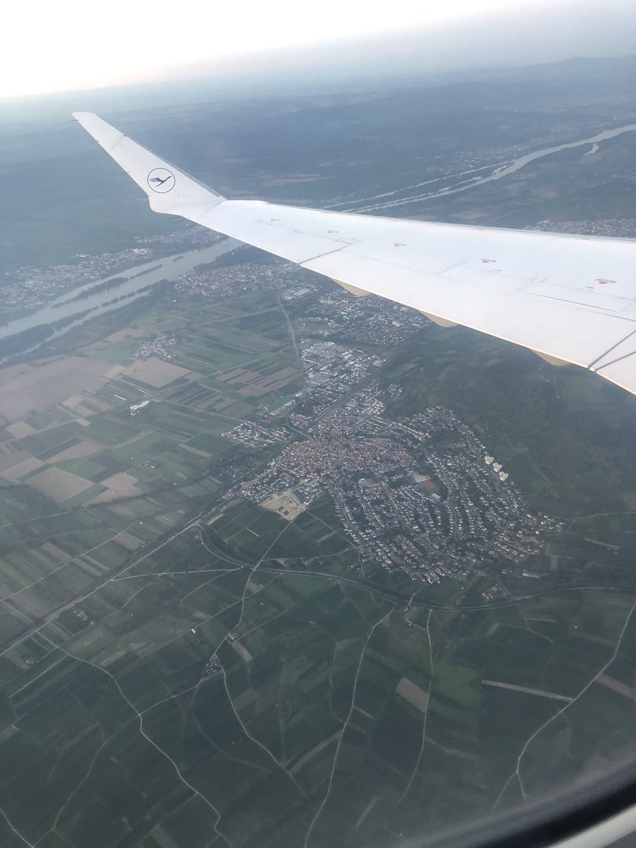 Lisa_dunn1's tweet image. Gig life! Traveling with the mighty @BFGcontrol as they take the stage at Das Rind in Rüsselheim, Frankfurt 🇩🇪 tonight! Wonderful views, I’m a lucky girl! See you at the merch desk! 🎸😎👍
@GWilliamRex @WGT_LE @NewWaveOfLifeBE @darkcornercast @DJAndrewMarston @DJRustyEgan