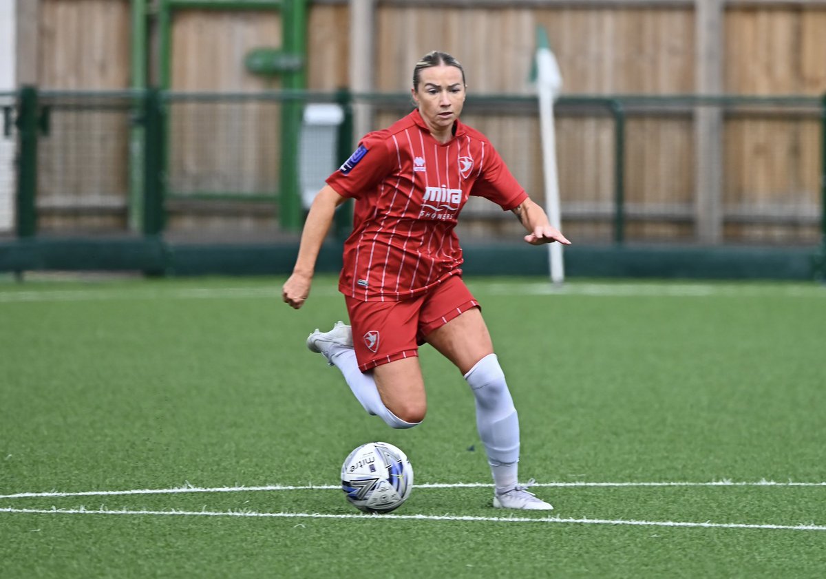 CTWomenFC's tweet photo. 🔴Opponents Player of the Match 🏆

Goal scorer Emily Allen received the Opponents Player of the Match Award🤩

📸@Marcpaynephotog 

#ctlfc #CIA #FAWNL https://t.co/QH7TsJ0OG6