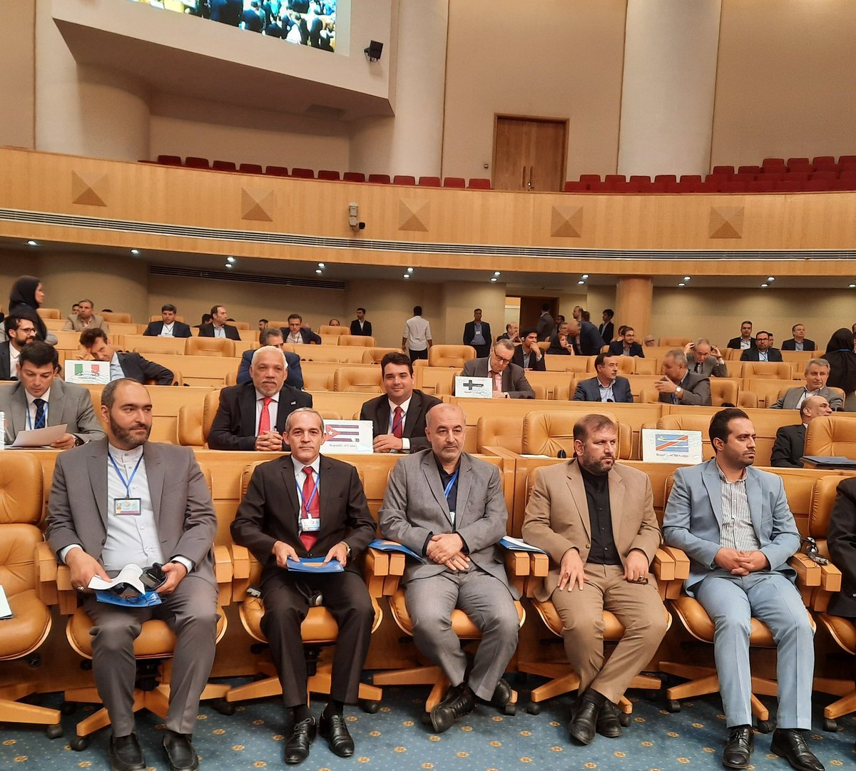 Representing #Cuba at International Conference on Combating Sand and Dust Storms, with young meteorologist <a href="/elierpf/">Elier Pila Fariñas</a> and Embassador <a href="/GonzalezCasals/">Alberto González Casals</a> 
Despite distance, Cuba is affected by dust storms. #Environment has no borders. We should address it with #science and #innovation