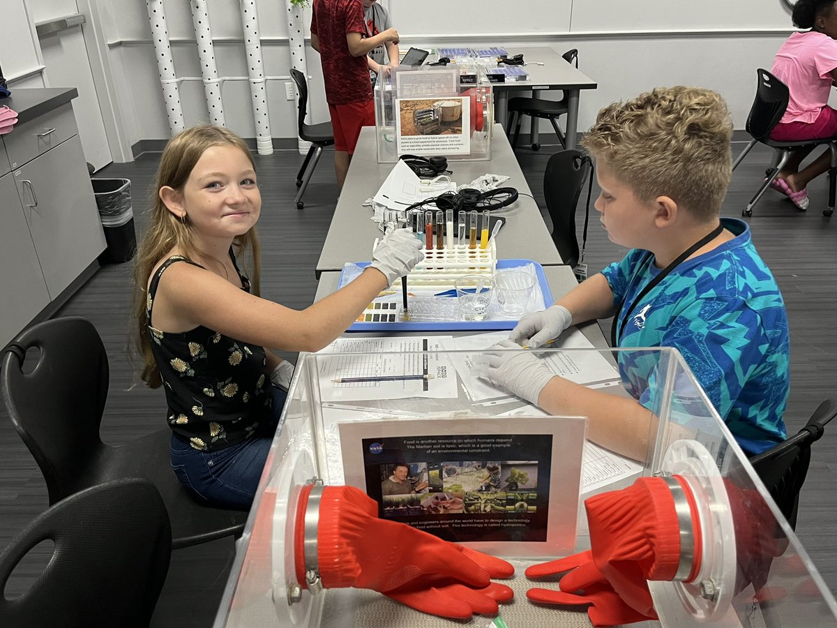RES_sjsfraley's tweet photo. @iSPACEcincy what an experience for our 5th graders ! Job applications , team work , problem solving in a variety of STEM fields https://t.co/4BEPXQ4J3K