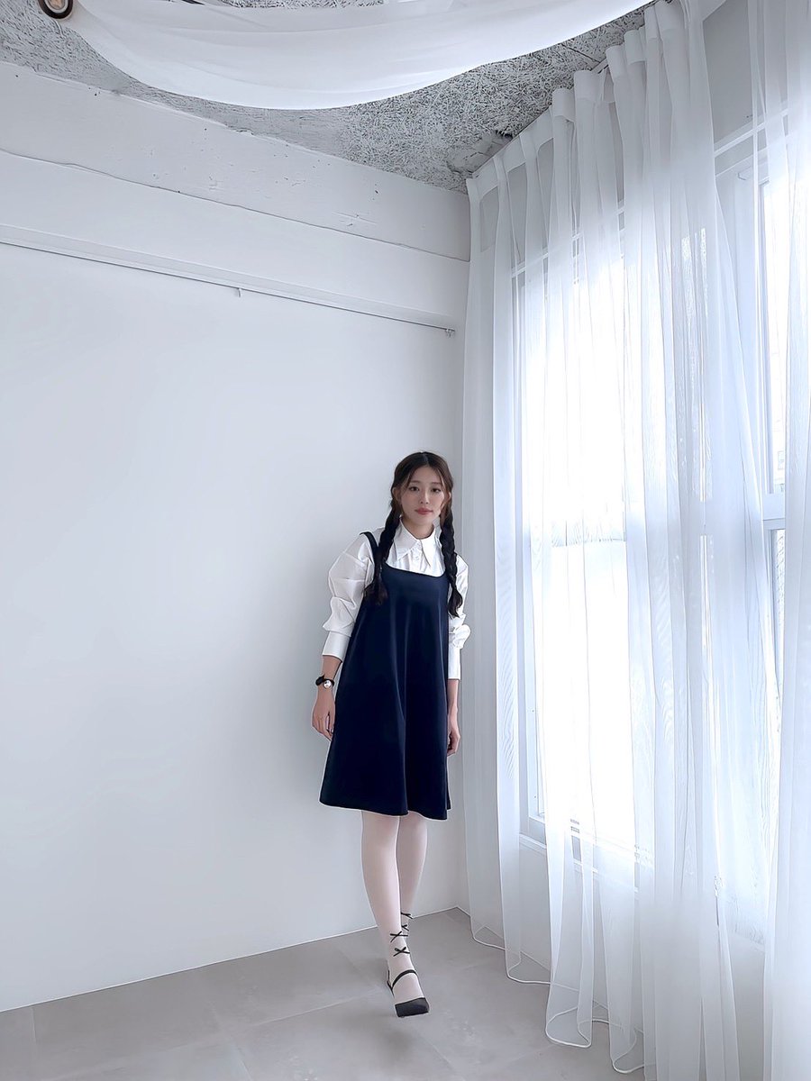 hugi_official's tweet photo. 秋になると着たくなる、グッドガール風なワンピースあります...👗🩶
#コケティッシュ #コケット #バレエコア #フレンチガーリー #hugi #fashion #ハギ #秋服 #2024AW https://t.co/vwWpCx4iAn