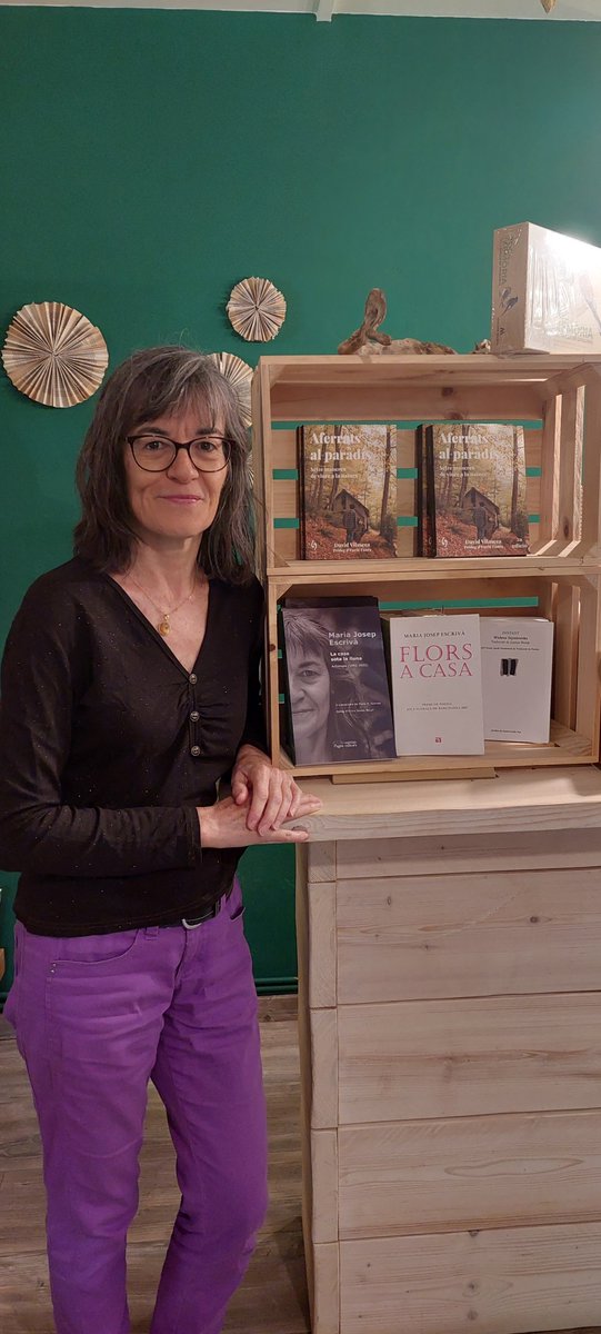 MjEscriva's tweet image. Ha arribat el dia i ja coneixem la preciosa llibreria @Naturallibres d'Alins, on, d'ací una estona, celebrarem la Brama Gastropoètica Szymborska-Escrivà. 
Amb la inestimable col·laboració de la també poeta i traductora Xènia Dyakonova. 
+Info: naturallibres.com/event/trobades…
#Pallars