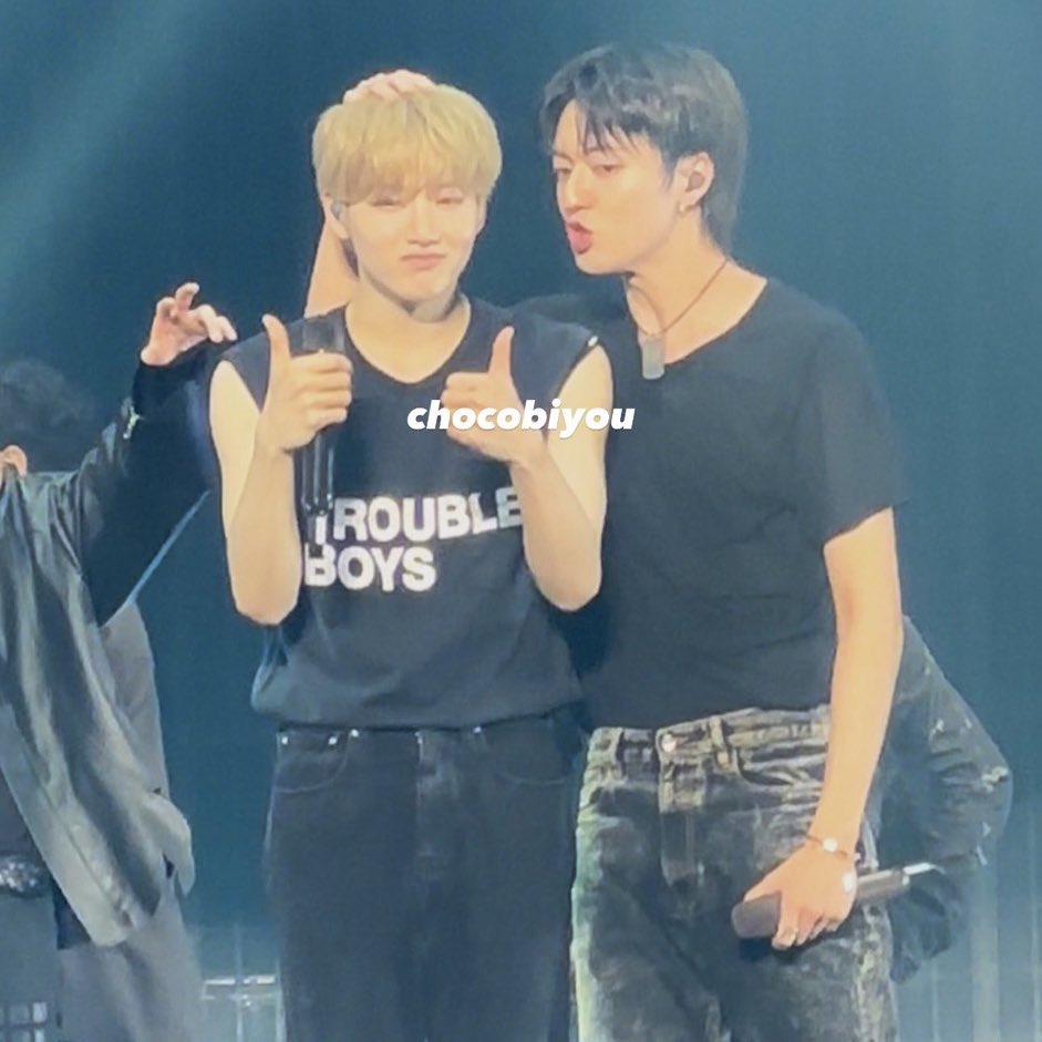 FUKUOKABOi_'s tweet photo. ไอ้เด้นมันเริ่มละ https://t.co/MXIFHFhhqw
