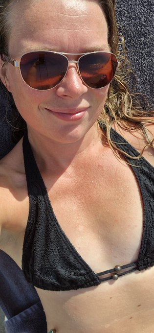 Watch 🔞🔞 Angela Deep 🔞🔞's leaked NSFW photo on TwXstars