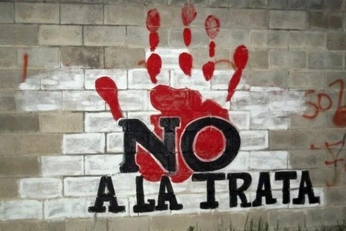 DrRobertoMOjeda's tweet photo. A #Cuba, víctima como pocas naciones en el mundo del mercenarismo, le asiste toda la moral histórica para combatir esa práctica, al igual que cualquier manifestación de trata o tráfico de personas. Nuestras leyes son claras al respecto y se aplicarán con el rigor que corresponde. https://t.co/z0Z6jvabEb