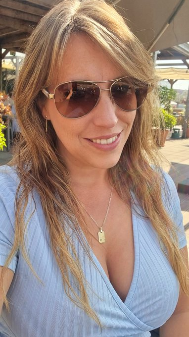 What a lovely weather. X https://t.co/XzHW9c2DMh<a href="/tag/newyearseve"class="tags"><span>#newyearseve</span></a>