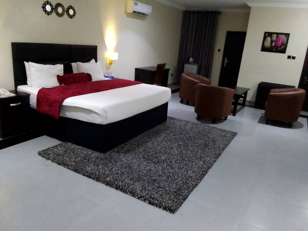 FreshHotels's tweet image. Are you in Uyo as a business traveller, a pleasure seeker or a resident looking for the ideal relaxation spot and lodging facility for   friends, visitors and family.
Then Fresh Spring Hotels &amp;amp; Towers Ltd is your ideal choice.
visit freshspringhotels.com for your reservation