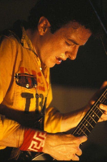 Joe
Strummer 

#NoPicCredit