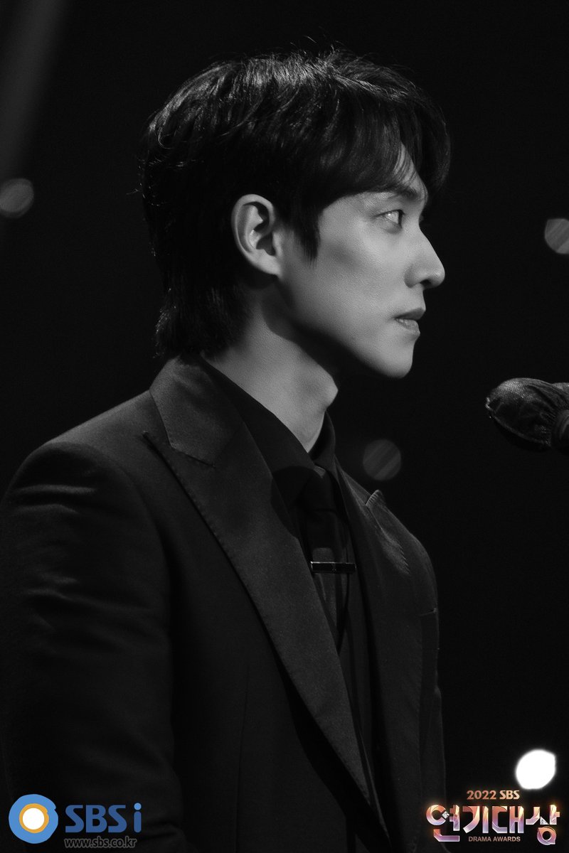 ounnie1's tweet photo. 20221231 Lee Joon - SBS Drama Awards
#이준 #LEEJOON
Download pack 10 photos (11MB) https://t.co/GeZ9ExWZGz
https://t.co/HJ5n99tqHj
https://t.co/vdPiDRSQWR https://t.co/wrnp7pkv0o