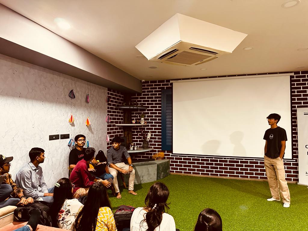 sarvagna_mehta's tweet photo. Excited to attend the Gnosis Vadodara meet-up hosted by @MehtaRaaghav 🚀

#GnosisBuildersIndia 🔥

@gnosisbuilders @GB_Indiaa @GnosisDAO @gnosischain https://t.co/Wv0TdsxVQX