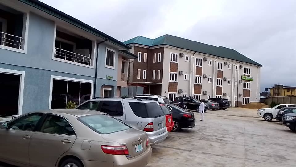 FreshHotels's tweet image. Are you in Uyo as a business traveller, a pleasure seeker or a resident looking for the ideal relaxation spot and lodging facility for   friends, visitors and family.
Then Fresh Spring Hotels &amp;amp; Towers Ltd is your ideal choice.
Visit freshpringhotels.com for booking/reservation