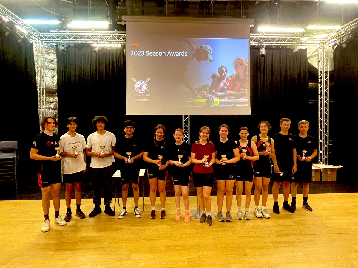 Good first week back at school. Big turn out for sign up day this morning. Well done to our 2023 Ballon D’Oar season award winners and incoming boys and girls captains of boats.