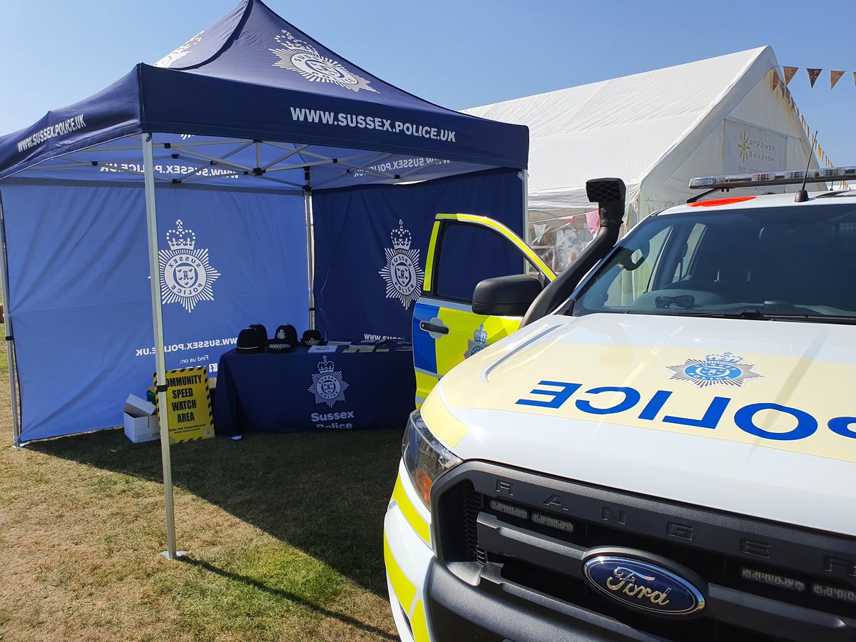 Your Neighbourhood Policing Team are at the #Balcombe Village fete today. Please come along and say hello. Supporting #BalcombeParishCouncil and #BalcombeCommunitySpeedWatch #WM1Rural @sussex_police @SussexPCC @mimsdavies @CSWSussex @CommunitySpeedw #Bsection #PCSO20088