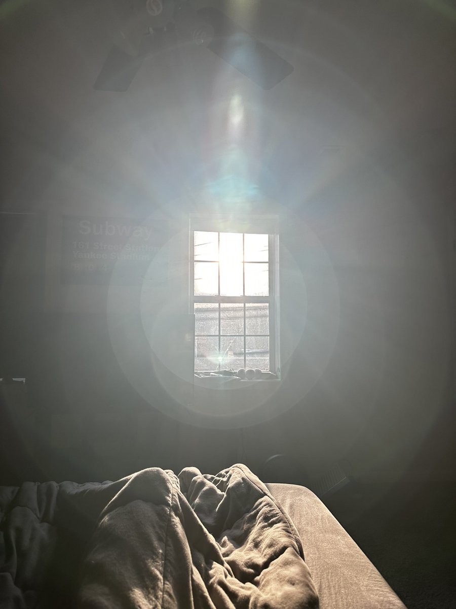 Oh GM giant hydrogen and helium infused fireball in the sky that’s responsible for the entire human species being able to exist

I couldn’t imagine putting on vegetable oil BS and toxins in order to prevent you from “burning” me or “causing me cancer” 

I LOVE YOU