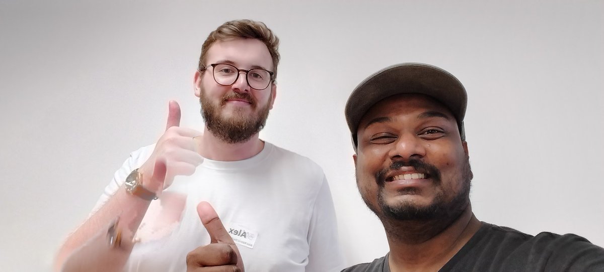praveenscience's tweet photo. How can’t we have Kalpna with @Alex_Kearns. 😅
#HelloWorld #Makers #Developers #Uncodebar #JavaScript #London #CloudComputing #AWS #Jobs #Internships #Recruitment https://t.co/TkRb1Qlhat