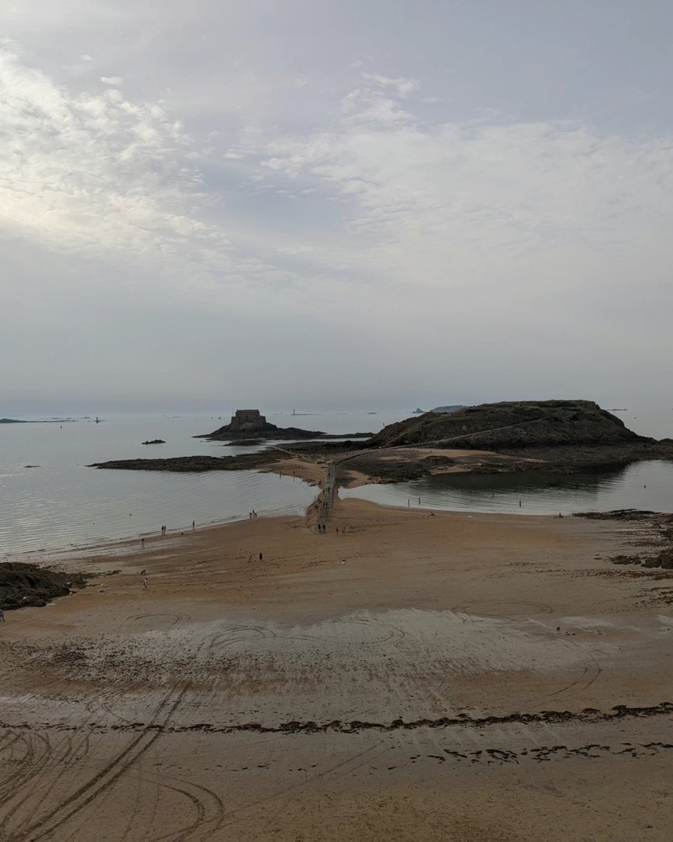jude_fch's tweet photo. Quelques photos de mon séjour à Saint Malo ! C'est vraiment une super ville j'ai bien envie d'y retourner. Une super semaine avec de super personnes ! 🥰 #saintmalo #entreamis #rencontreabonnes #vivelesvip #encarton #twitch https://t.co/9Gdiex3fob