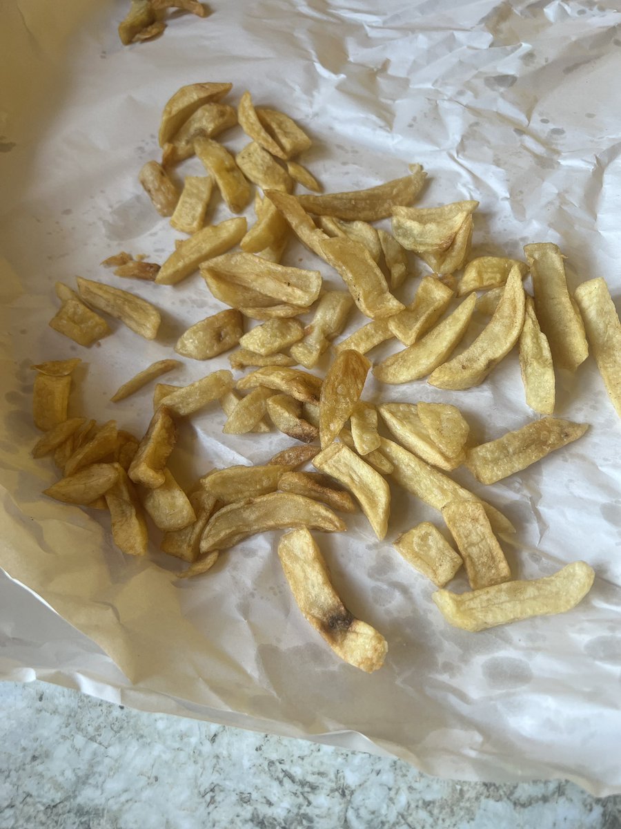 defencebureau's tweet photo. Most possibly the worst fish and chips I have ever eaten. Look at the state of those chips. Disgusting. Do not waste your money. Go somewhere else. 0/5 https://t.co/s6cwKYq7G4