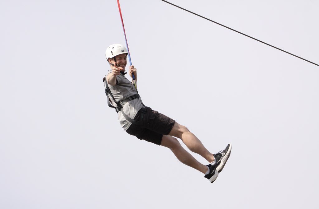 I have survived! Fantastic fun, only moderately terrifying. Thank you to everyone who sponsored me and the team - just under £7500 raised so far! Still time to add to that amazing tofal here: 

justgiving.com/team/RebeccaRo…