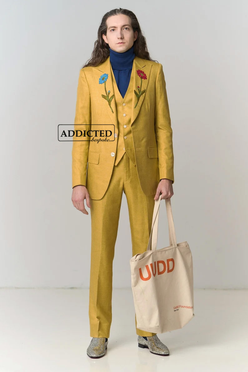 BespokeAddicted's tweet image. Men Mustard Yellow Custom 3Pc Wedding Attire 
etsy.com/listing/117490…
#bespoke #menswear #menstyle #mensuit #weddingstyle #weddingsuit #westernstyle #groommensoutfit